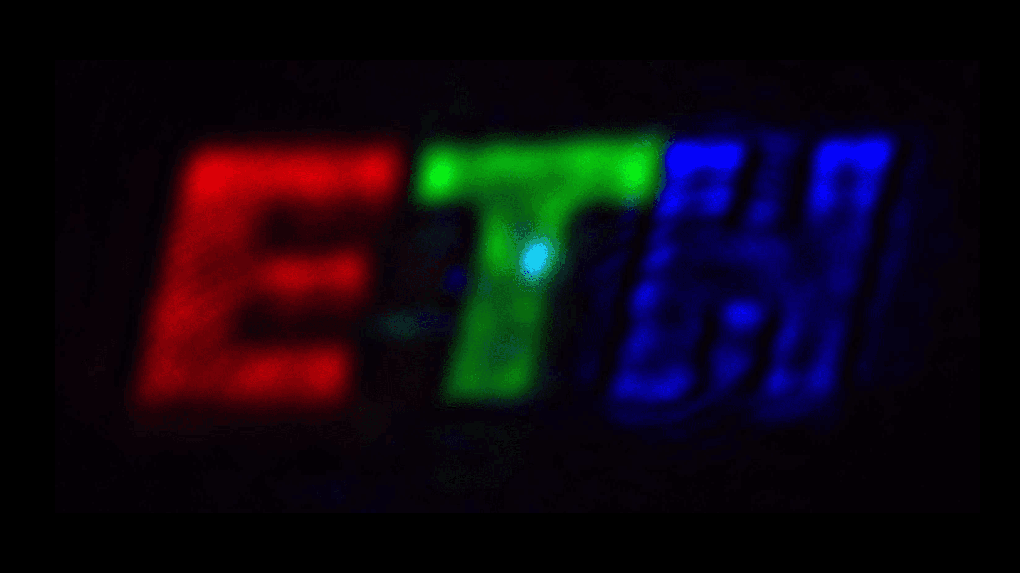 Swiss Pixels Now See And Control Light Simultaneously