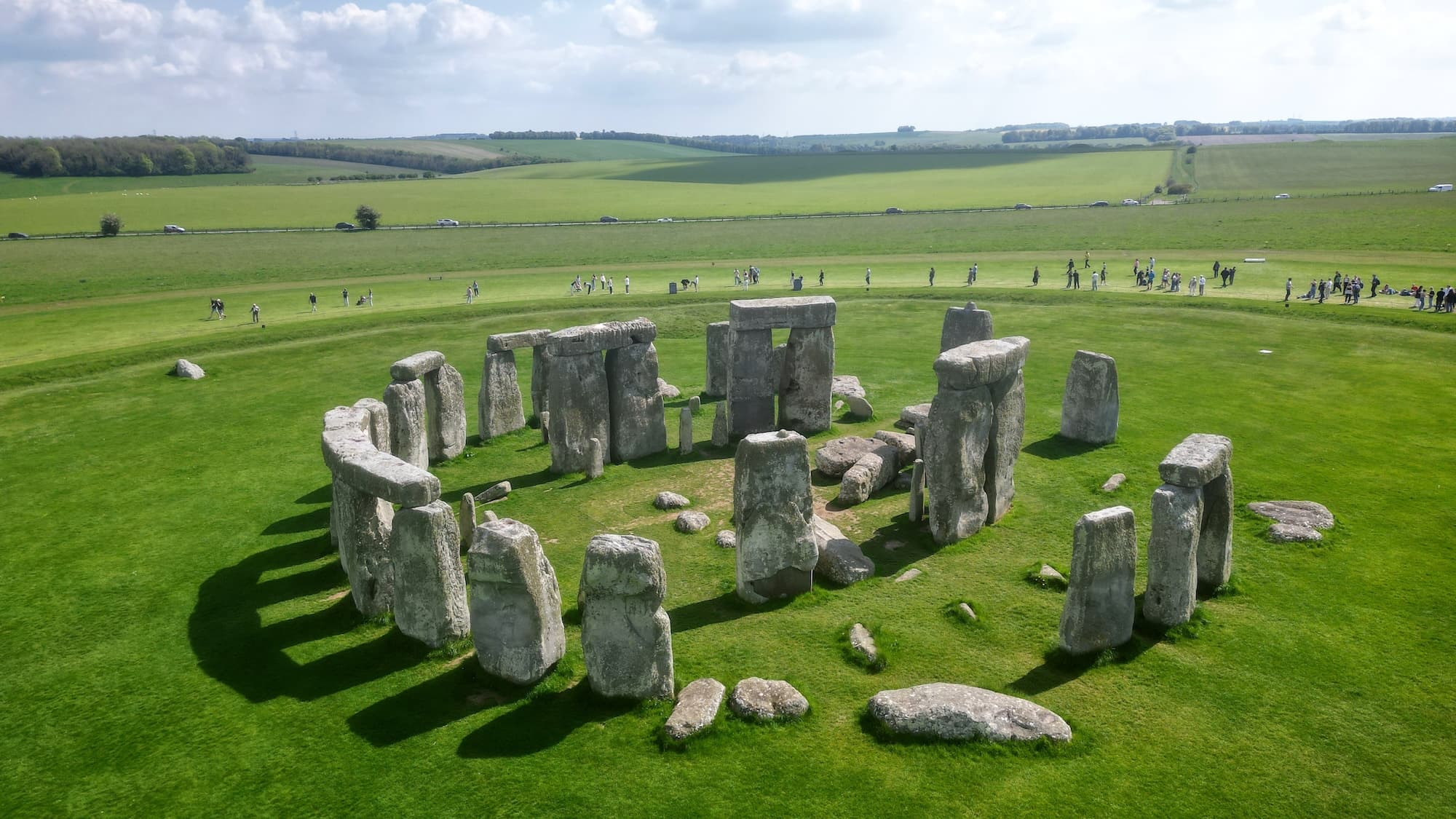 Humans Hauled Stonehenge's Massive Altar Stone
