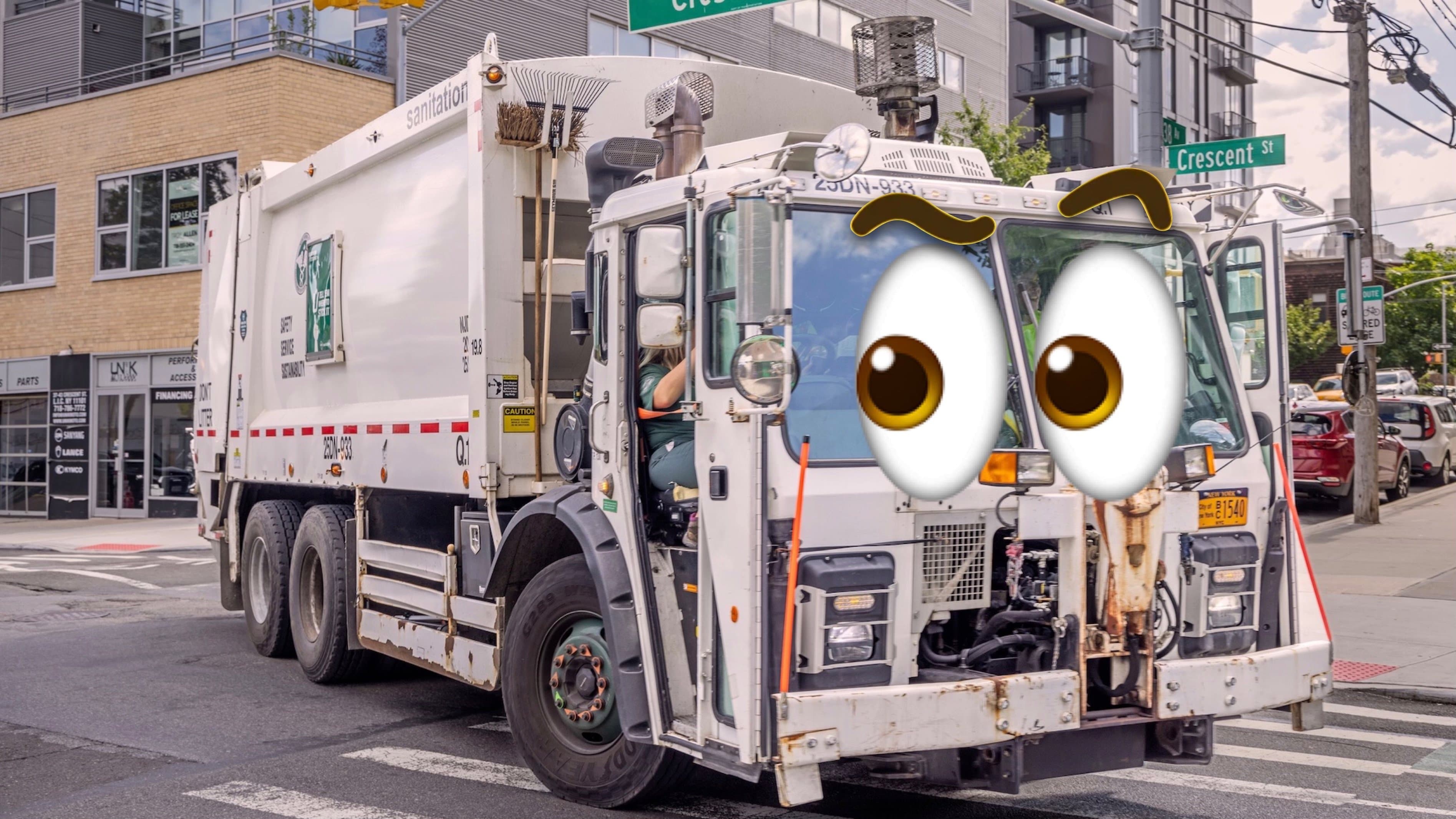 AI-powered garbage trucks spy on thousands of homes for code violations
