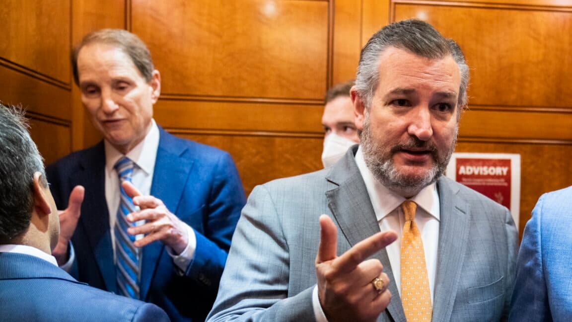 Cruz and Wyden unite against Big Tech censorship