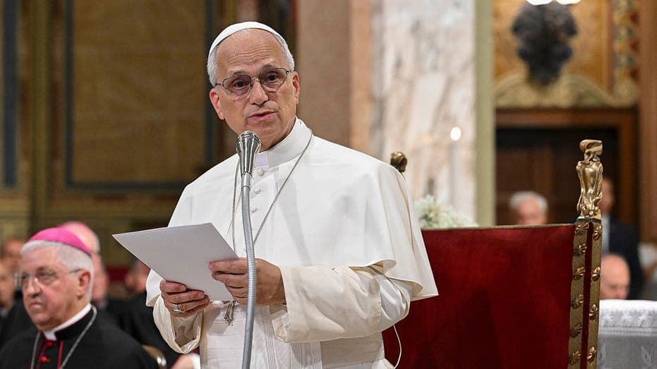 Pope takes immigration stand against Trump administration